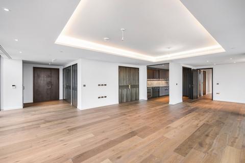 4 bedroom apartment to rent, Thames City London SW8