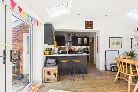 3 bedroom semi-detached house for sale, Kendal Road, Gloucester, Gloucestershire, GL2