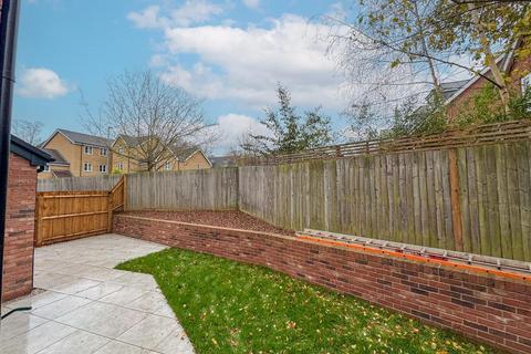 4 bedroom detached house for sale, Kingsbridge Way, Kennett