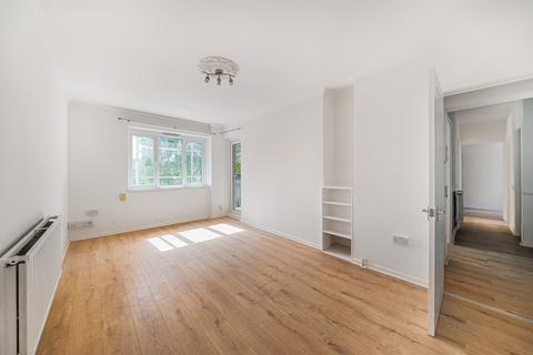 3 bedroom flat to rent, Kingswood Estate, London, SE21