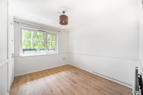 3 bedroom flat to rent, Kingswood Estate, London, SE21