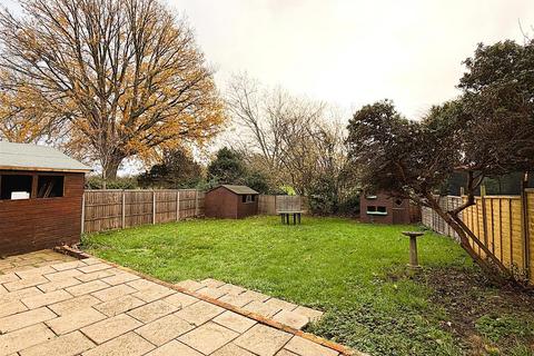 3 bedroom semi-detached house for sale, Lockesley Drive, Orpington