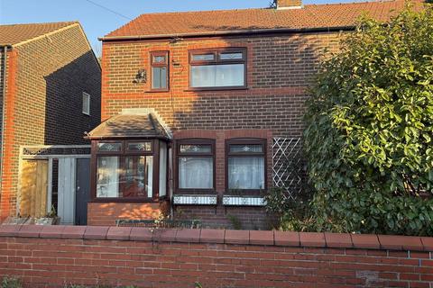 3 bedroom semi-detached house for sale, Clovelly Avenue, Sutton Leach, St. Helens, Merseyside, WA9 4HT