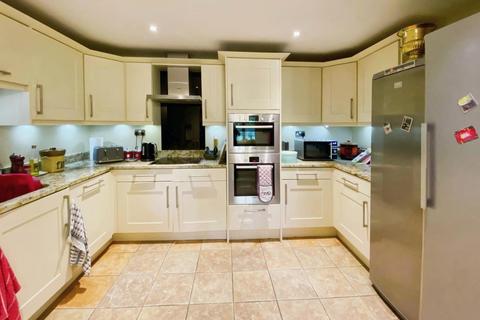 2 bedroom flat to rent, Westgate Apartments Leeman Road, York