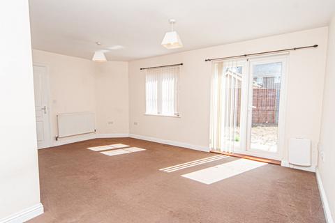 3 bedroom semi-detached house to rent, Conifer Close, Mildenhall, IP28