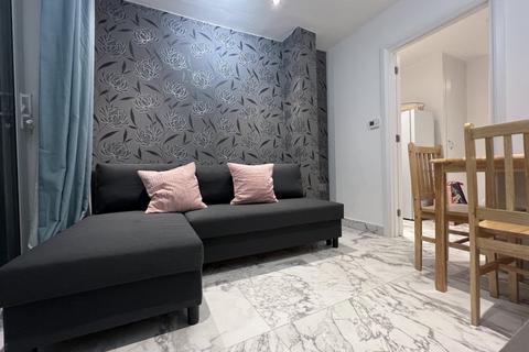 undefined, Walsingham Road, Swindon SN3