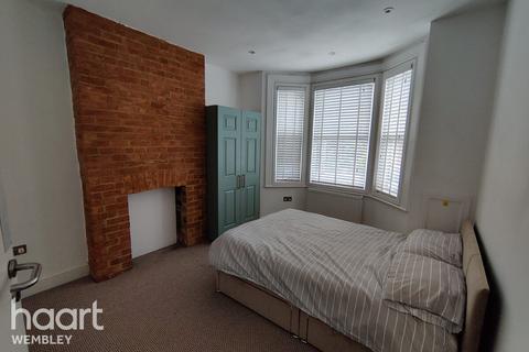 undefined, Peel Road, Wembley