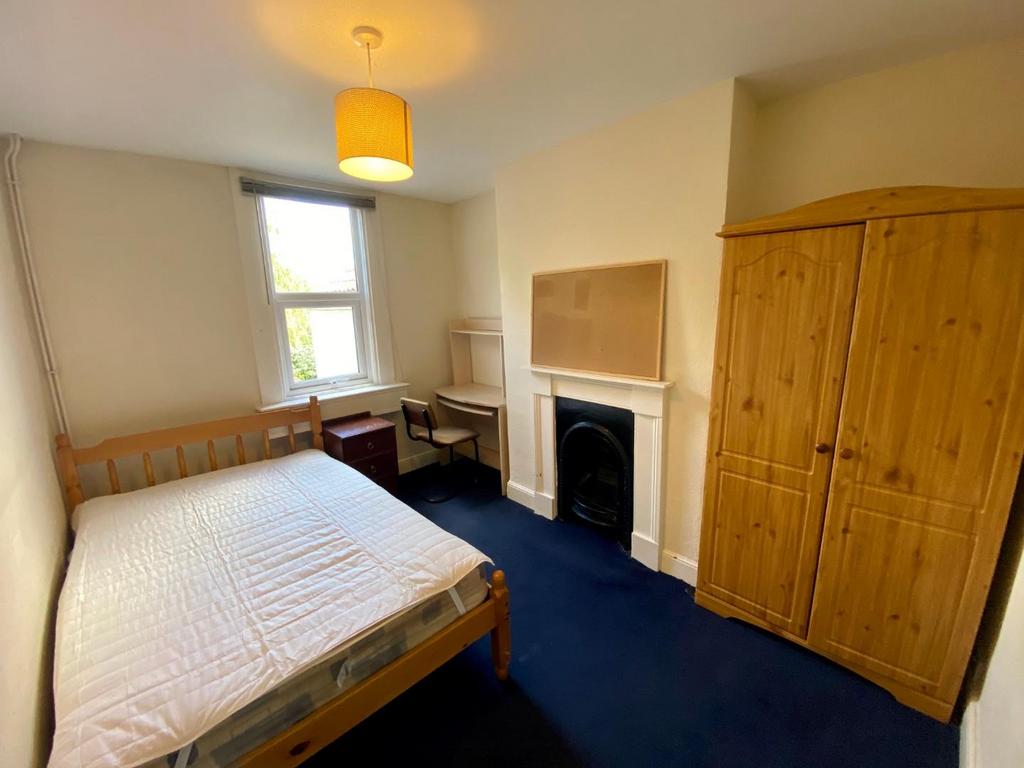 Bedroom 4.jpeg