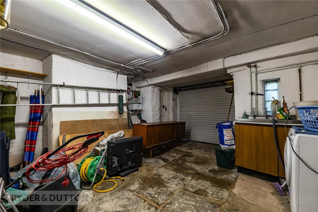 Garage & Utility