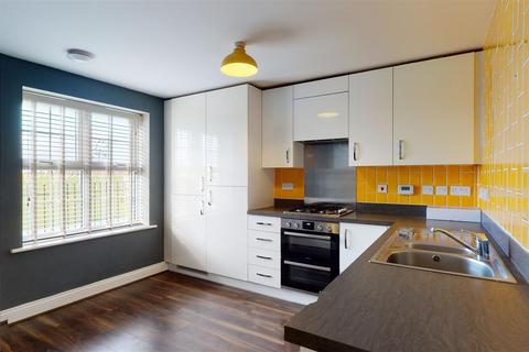 4 bedroom townhouse to rent, Langton Walk, Stamford, Lincolnshire