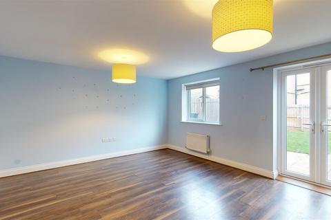 4 bedroom townhouse to rent, Langton Walk, Stamford, Lincolnshire