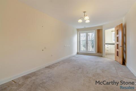 1 bedroom apartment for sale, Roslyn Court, Lisle Lane, Ely, Cambridgeshire, CB7 4FA