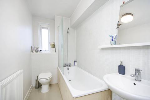 undefined, Lansdowne Drive, London Fields, London, E8