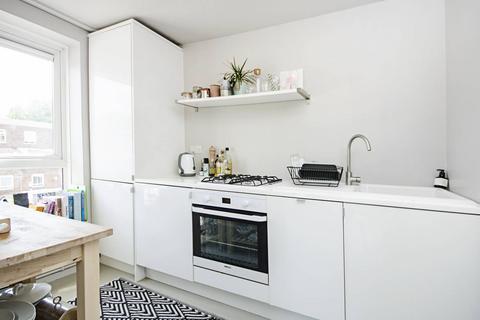 undefined, Lansdowne Drive, London Fields, London, E8