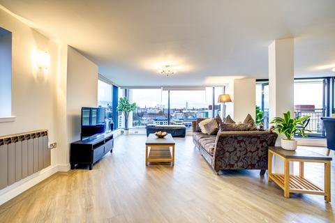 3 bedroom penthouse for sale, Baltic Quay, Gateshead, NE8