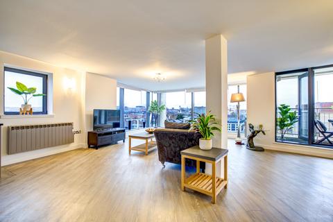 3 bedroom penthouse for sale, Baltic Quay, Gateshead, NE8