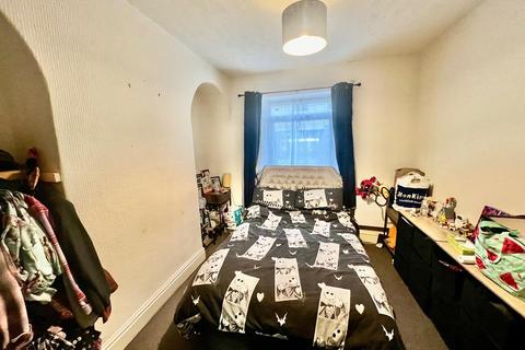 undefined, Ground floor flat - High Street, Rothwell