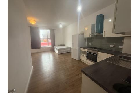 2 bedroom flat to rent, LONDON ROAD, CROYDON, CR0