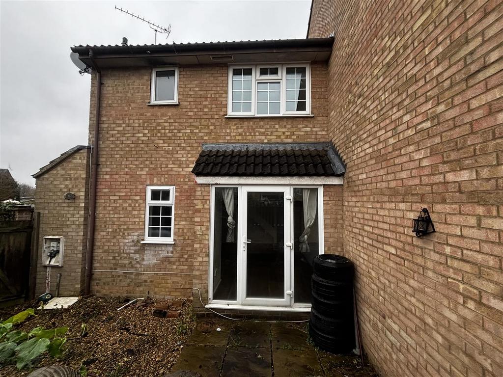 REAR OF HOUSE 2.jpg