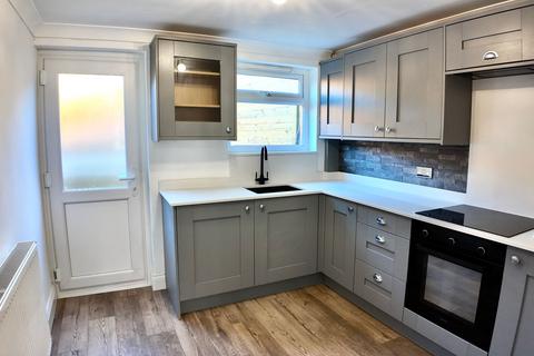 3 bedroom terraced house to rent, Curre Street, Cwm, NP23