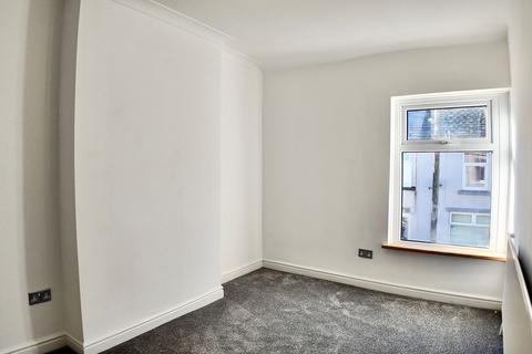 3 bedroom terraced house to rent, Curre Street, Cwm, NP23