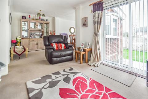 3 bedroom detached house for sale, Howe Road, Haverhill CB9