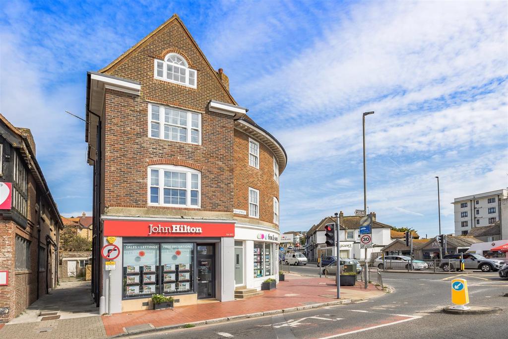 High Street, External 2.JPG