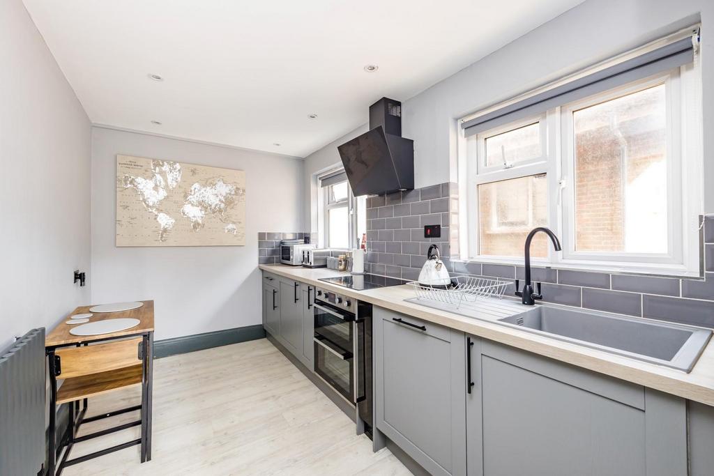 High Street Kitchen.JPG