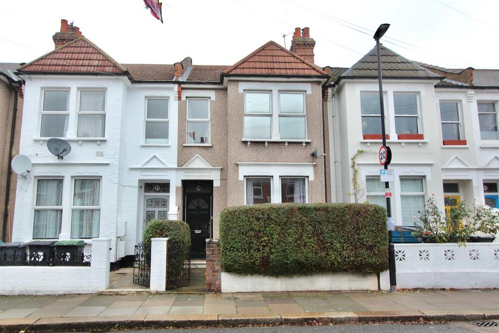 Mannock Road, N22