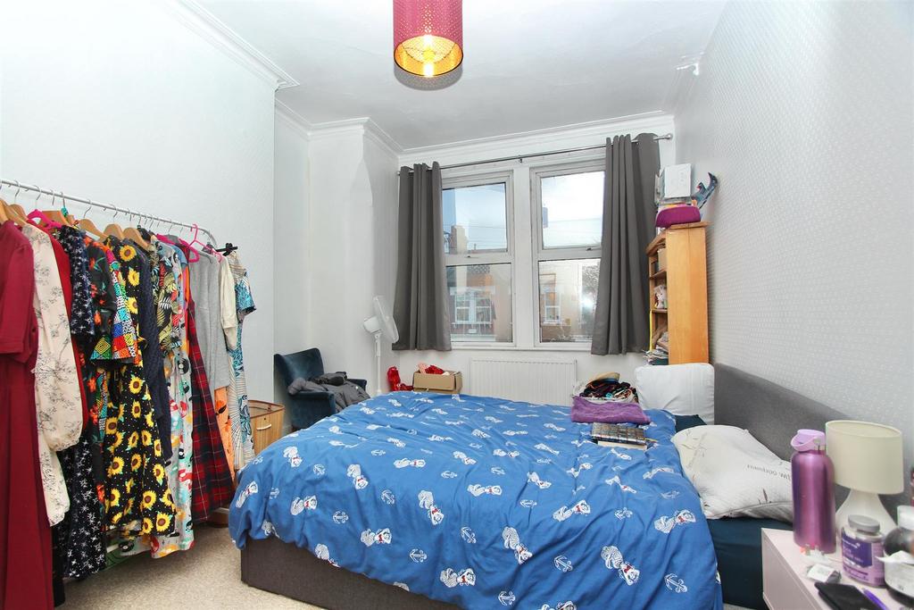 Mannock Road, N22