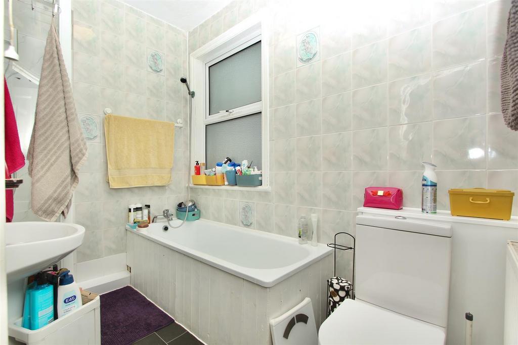Mannock Road, N22