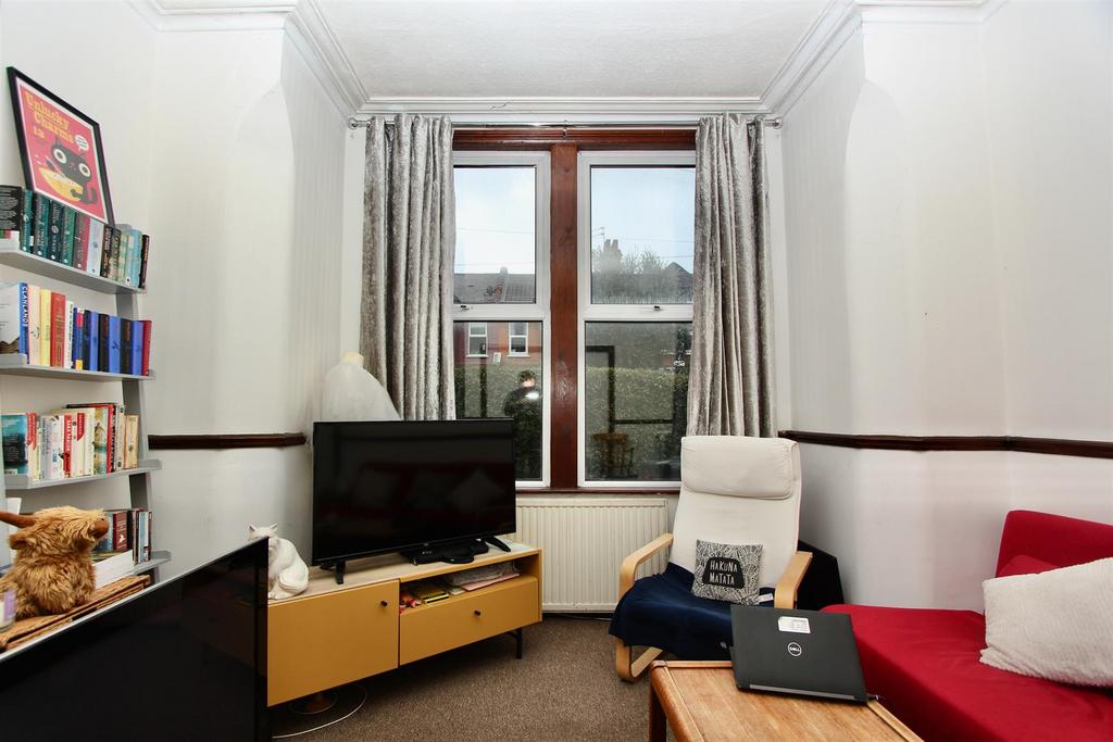 Mannock Road, N22