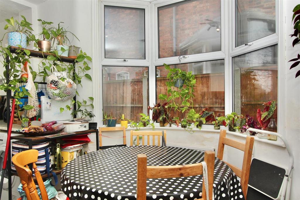 Mannock Road, N22