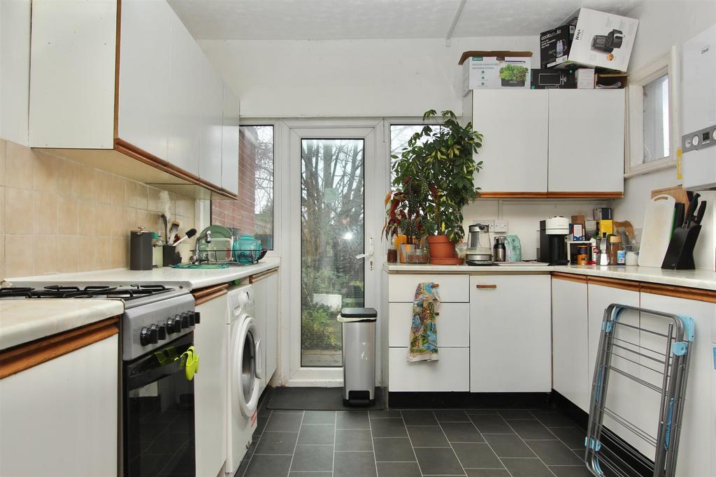 Mannock Road, N22