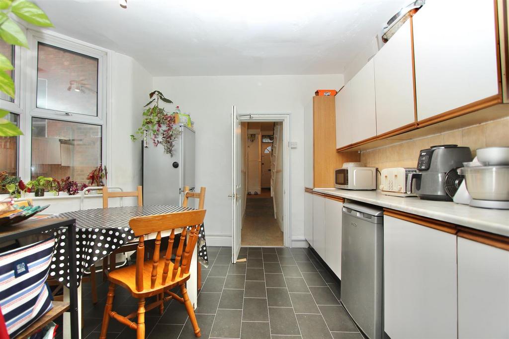 Mannock Road, N22
