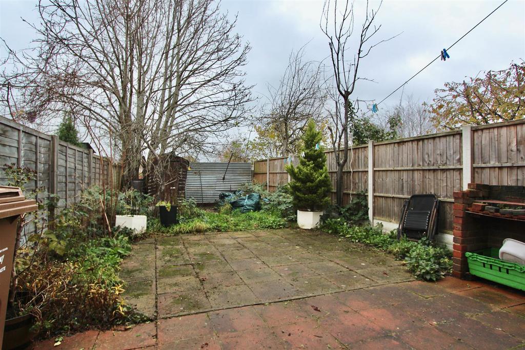 Mannock Road, N22