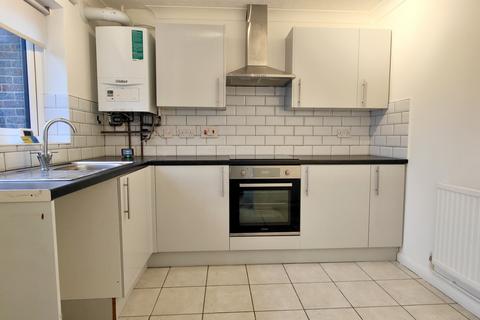 3 bedroom semi-detached house to rent, Chattenden Lane, Rochester ME3