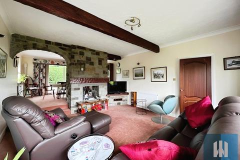 4 bedroom bungalow to rent, Ryecroft Lane, Brighouse, HD6