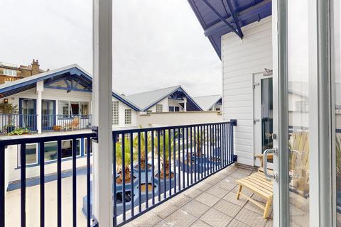 Flat share to rent, Cheshire Street