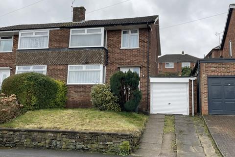3 bedroom semi-detached house to rent, Hollins Spring Avenue, Dronfield, S18