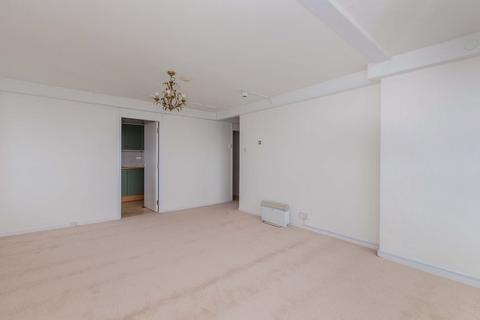 1 bedroom flat for sale, High Street, Langley SL3