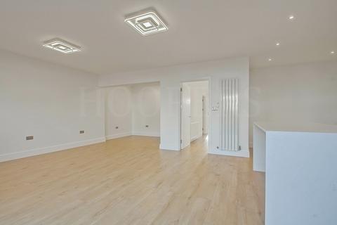 5 bedroom semi-detached house for sale, Fleetwood Road, London, NW10