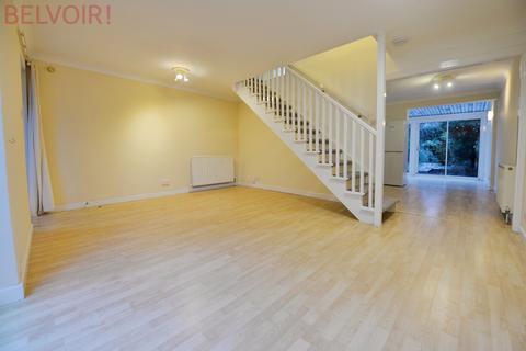 3 bedroom terraced house to rent, Bealing Close, Southampton SO16
