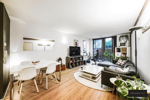 1 bedroom apartment to rent, Clapham Road, Stockwell, London