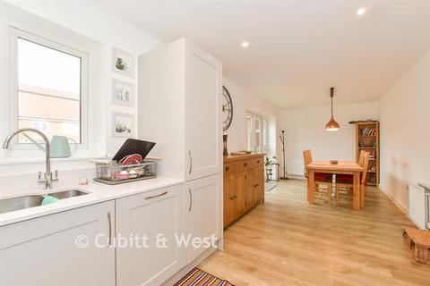 undefined, Flint Street, Faygate, West Sussex
