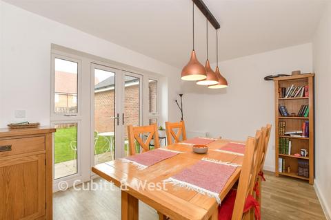 undefined, Flint Street, Faygate RH12