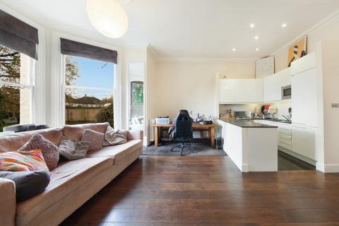 1 bedroom flat for sale, London SE5