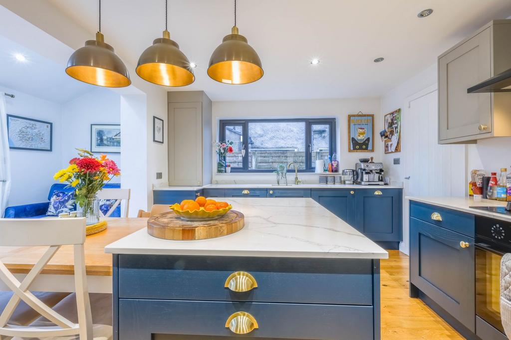 Kitchen / dining area
