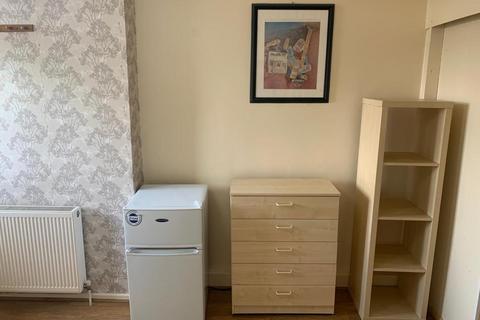 undefined, Wandsworth road, London SW8