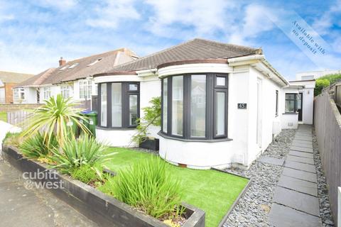 Studio to rent, Malines Avenue, Peacehaven, BN10